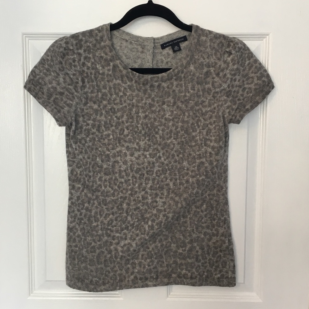 Banana Republic short sleeved blouse